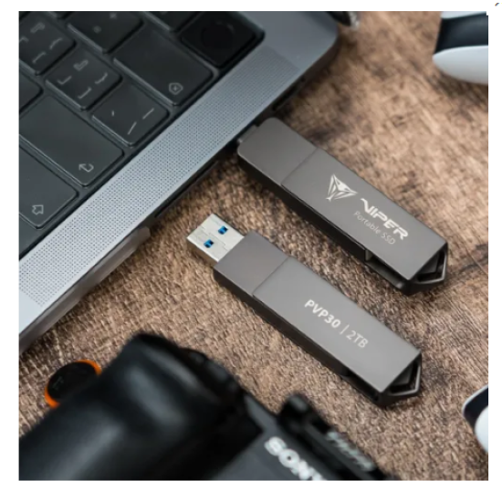 Patriot VIPER Gaming PVP30 1TB USB Type-A & Type-C Portable SSD